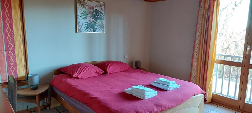 Bed, Photo of the whole room, Bedroom, towels, wardrobe
