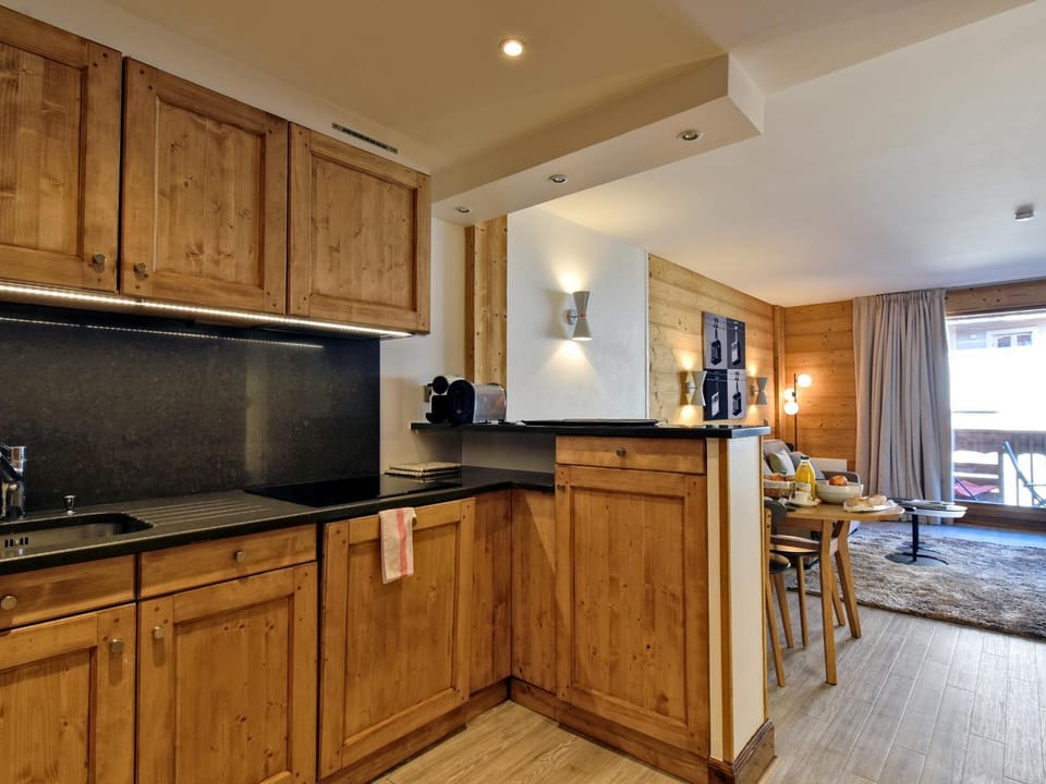 Luxueux Appartement 2 Chambres au Cœur de Courchevel 1850, Balcon, Parking et Services Inclus - FR-1-613A-7 Apartment in Saint-Bon-Tarentaise