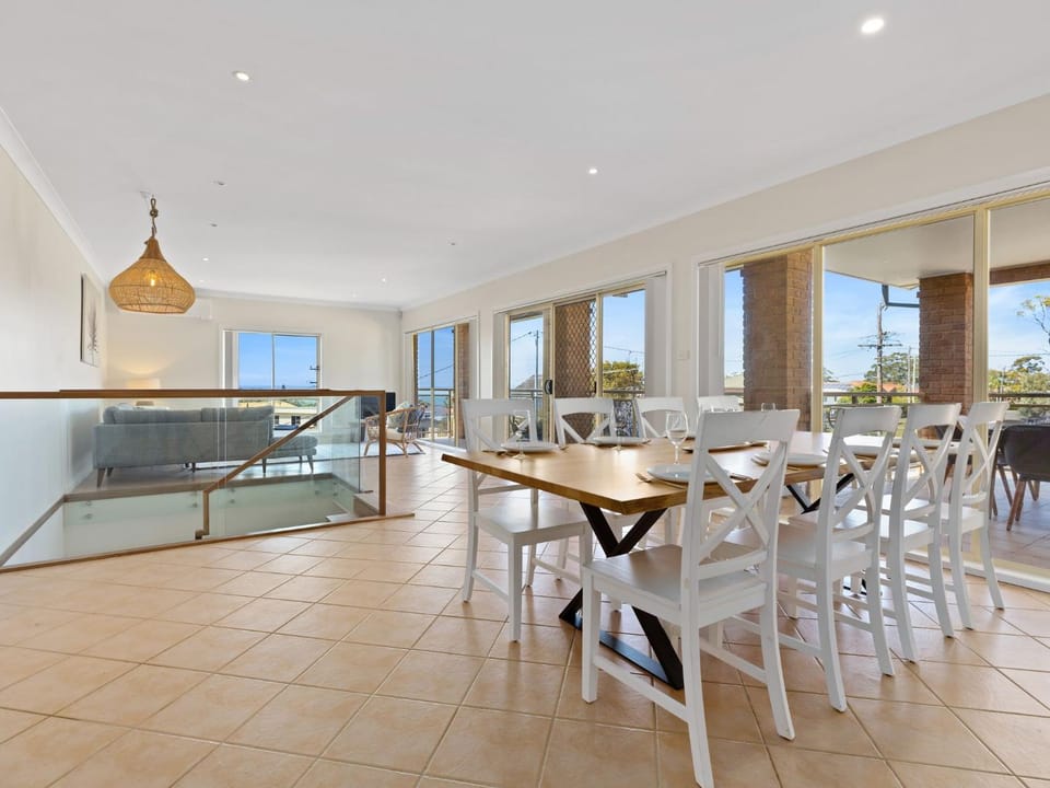 The Lighthouse by Experience Jervis Bay House in Vincentia