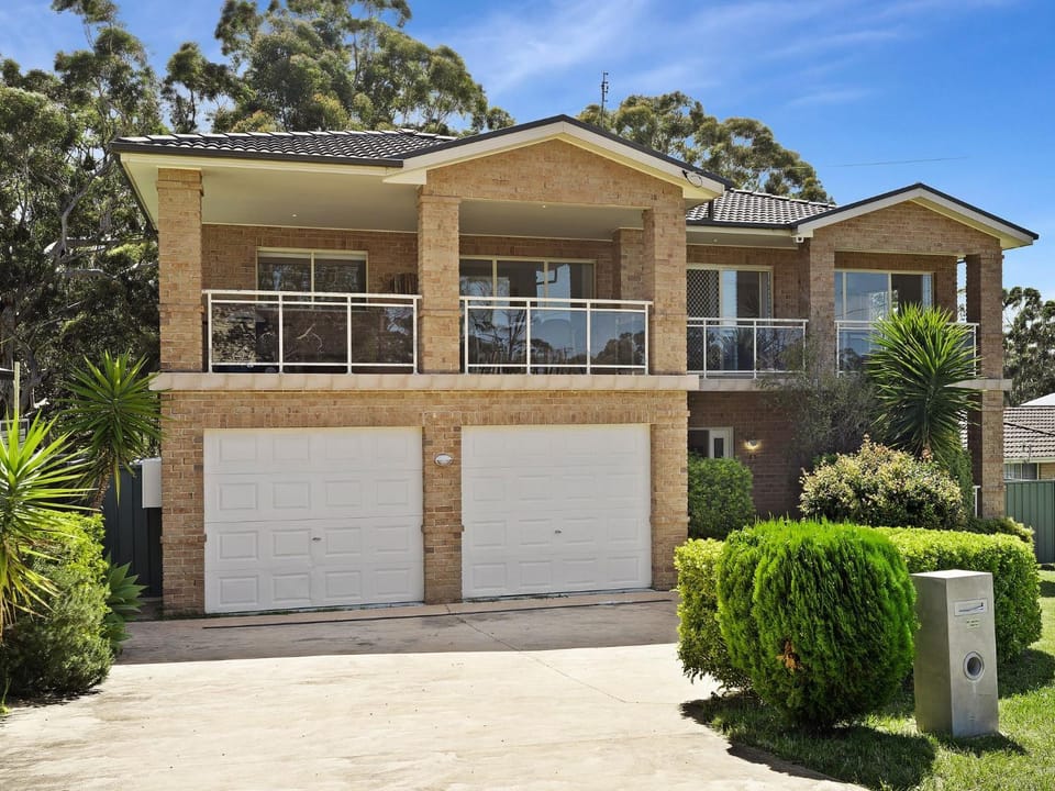 The Lighthouse by Experience Jervis Bay House in Vincentia