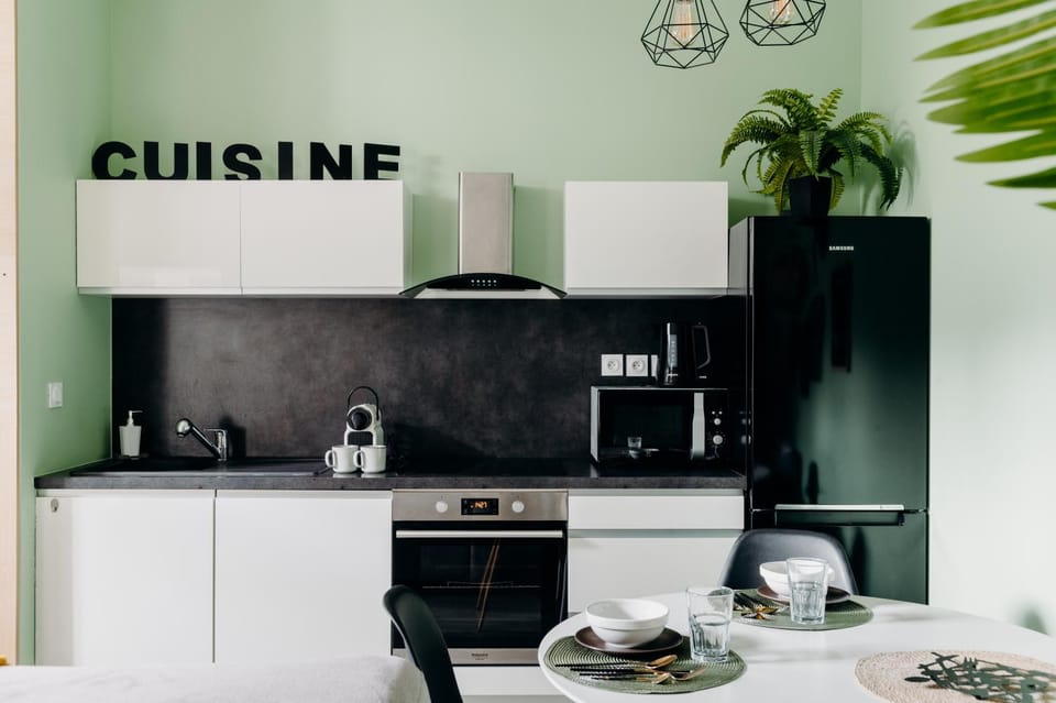 Coffee/tea facilities, Kitchen or kitchenette, Breakfast, Breakfast, oven, pet friendly, stove, toaster, kitchen