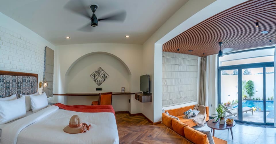 Bedroom, Swimming pool