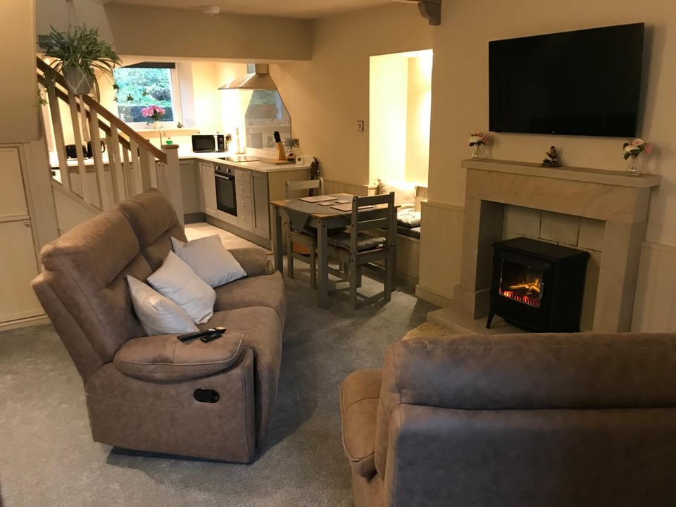 Bridge Cottage House in Pendle District