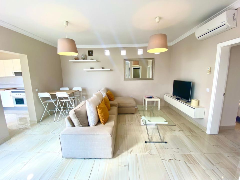 TV and multimedia, Living room, air conditioner
