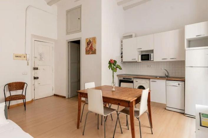 Kitchen or kitchenette, Living room