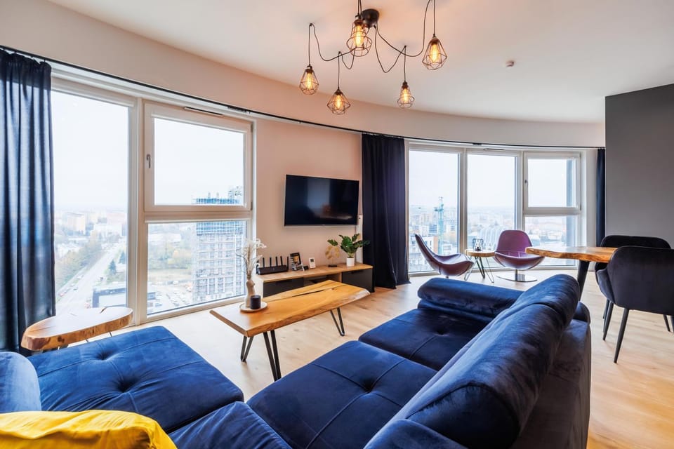 Panorama Capital Black Apartment in Poland