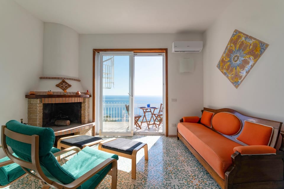 Living room, Sea view