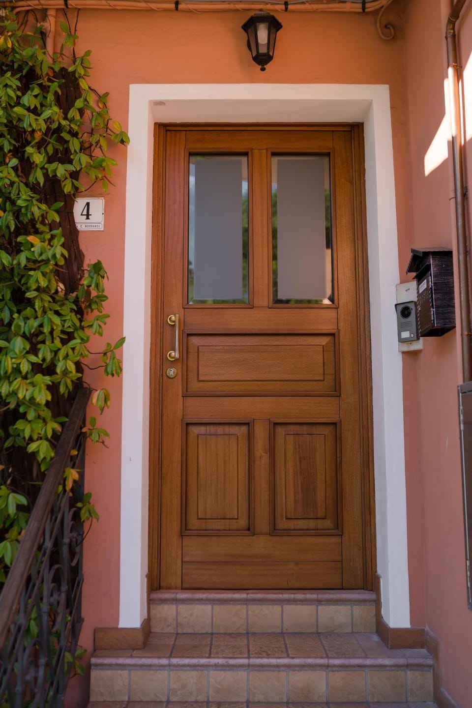 Facade/entrance, Day
