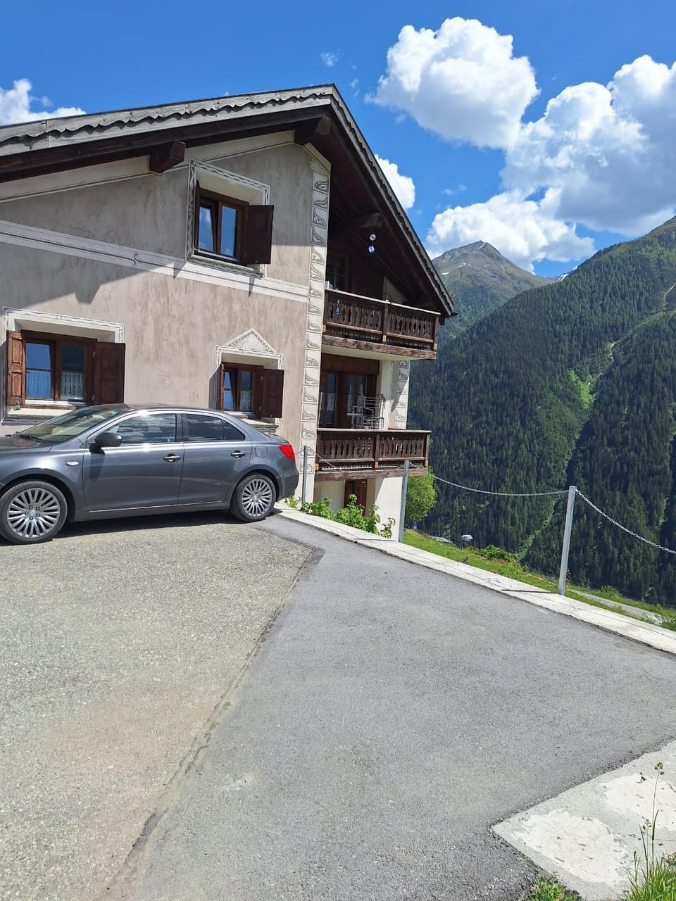 Property building, Facade/entrance, Off site