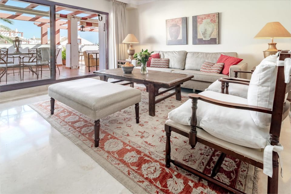 Communal lounge/ TV room, Living room