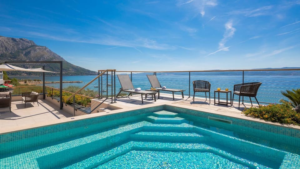 Pool view, Sea view, Swimming pool
