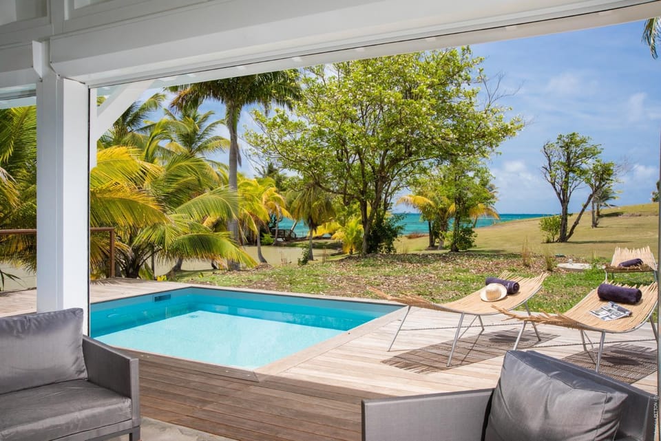 Property building, Garden, Pool view, Sea view, Swimming pool, Swimming pool