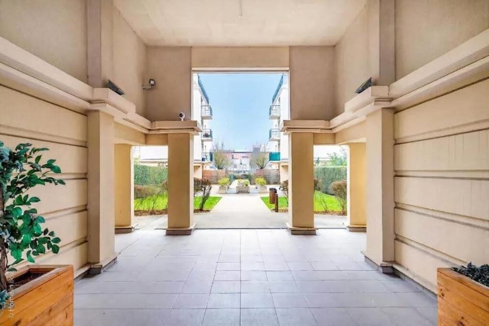 Property building, Garden view