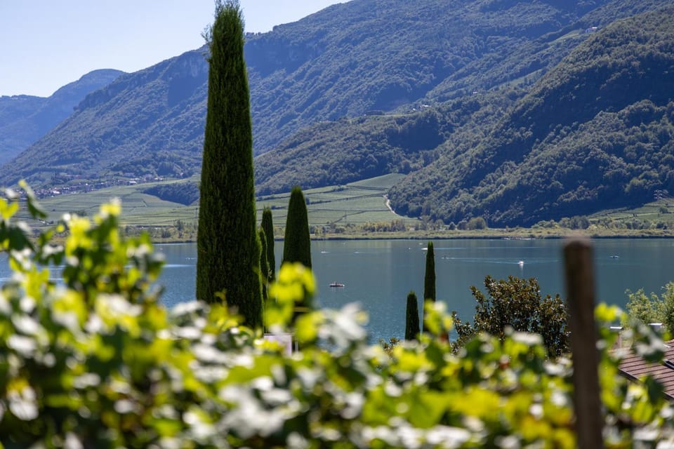 Natural landscape, Lake view, Mountain view