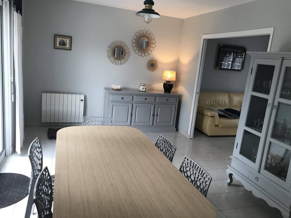 Dining area, Garden view