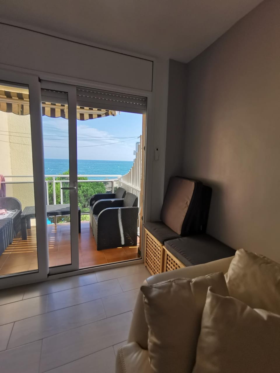Balcony/Terrace, Living room, Seating area, Sea view