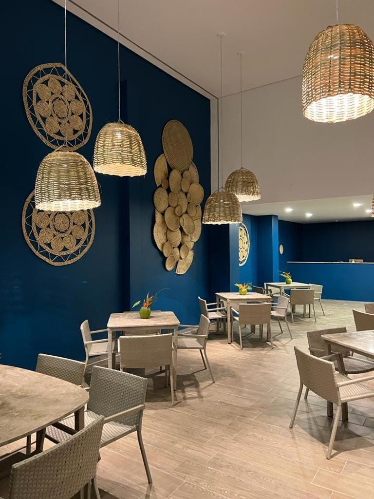 Restaurant/places to eat, Restaurant/places to eat