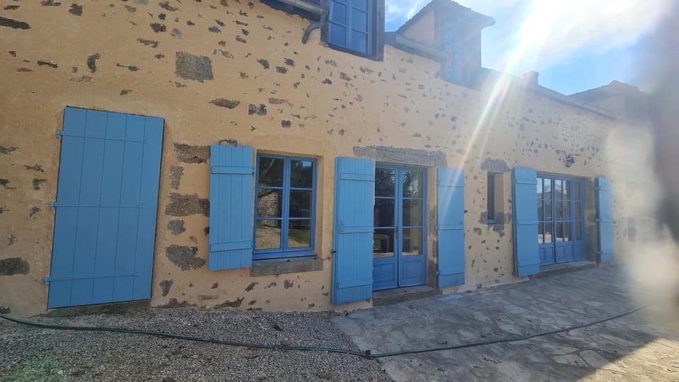 Le Domaine du Crescent House in Bourgogne-Franche-Comté