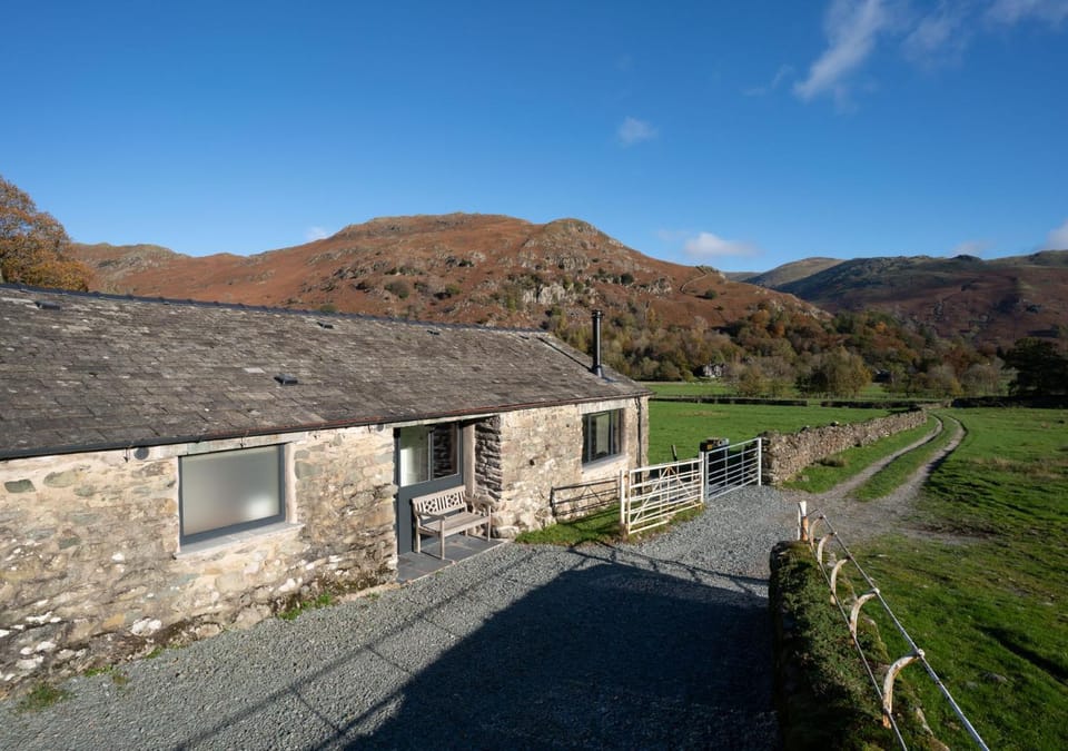 Grasmere Cottage with Stunnng Views by LetMeStay House in Allerdale District