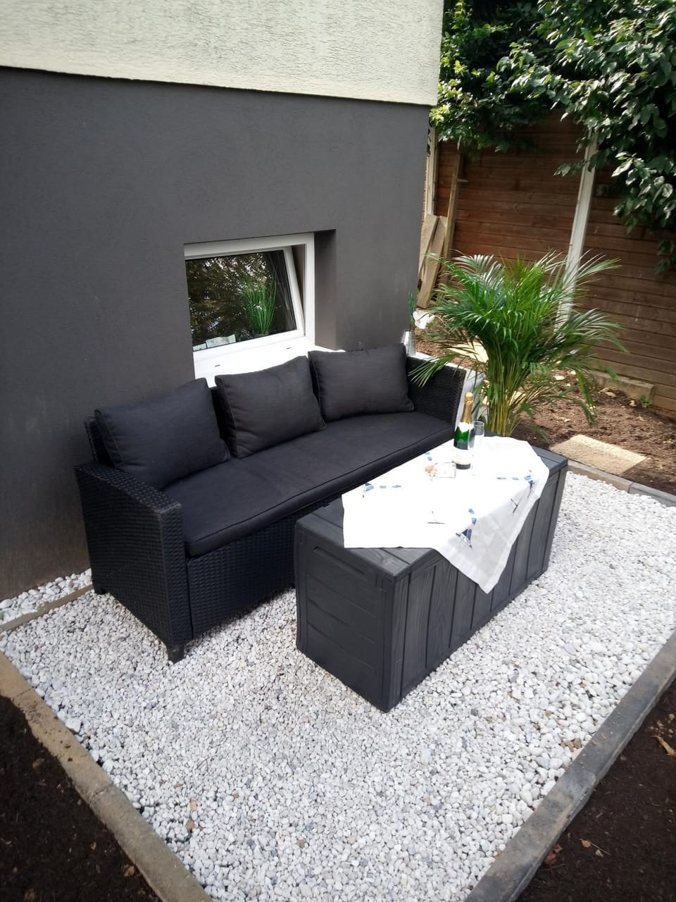 Property building, Seating area