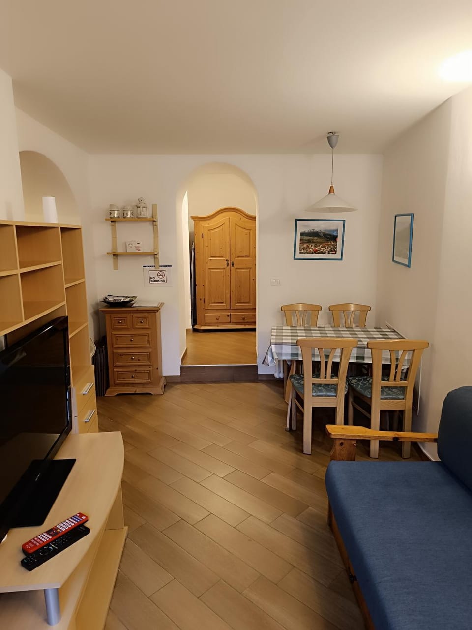 TV and multimedia, Living room, Dining area