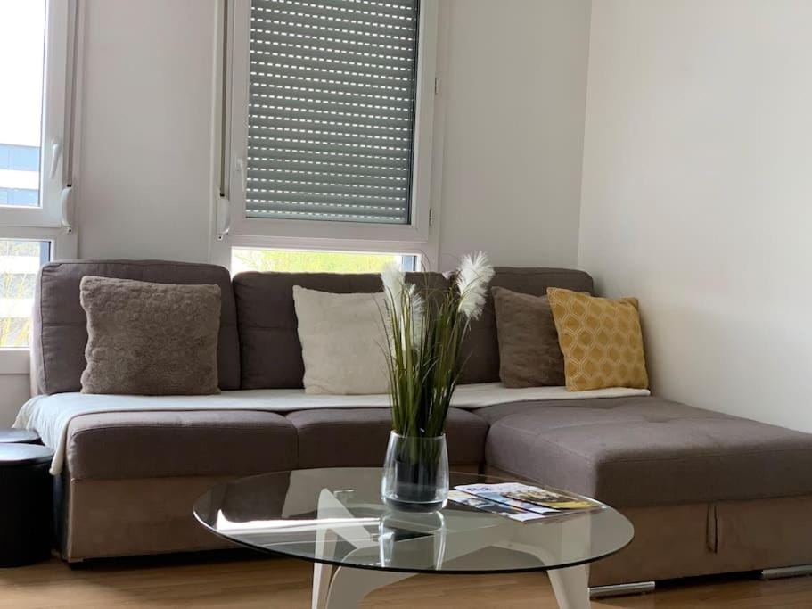 The Ten-Forty Apartment in Île-de-France