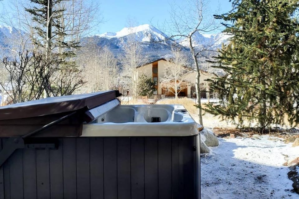 Crescent Moon Sanctuary House in Silverthorne