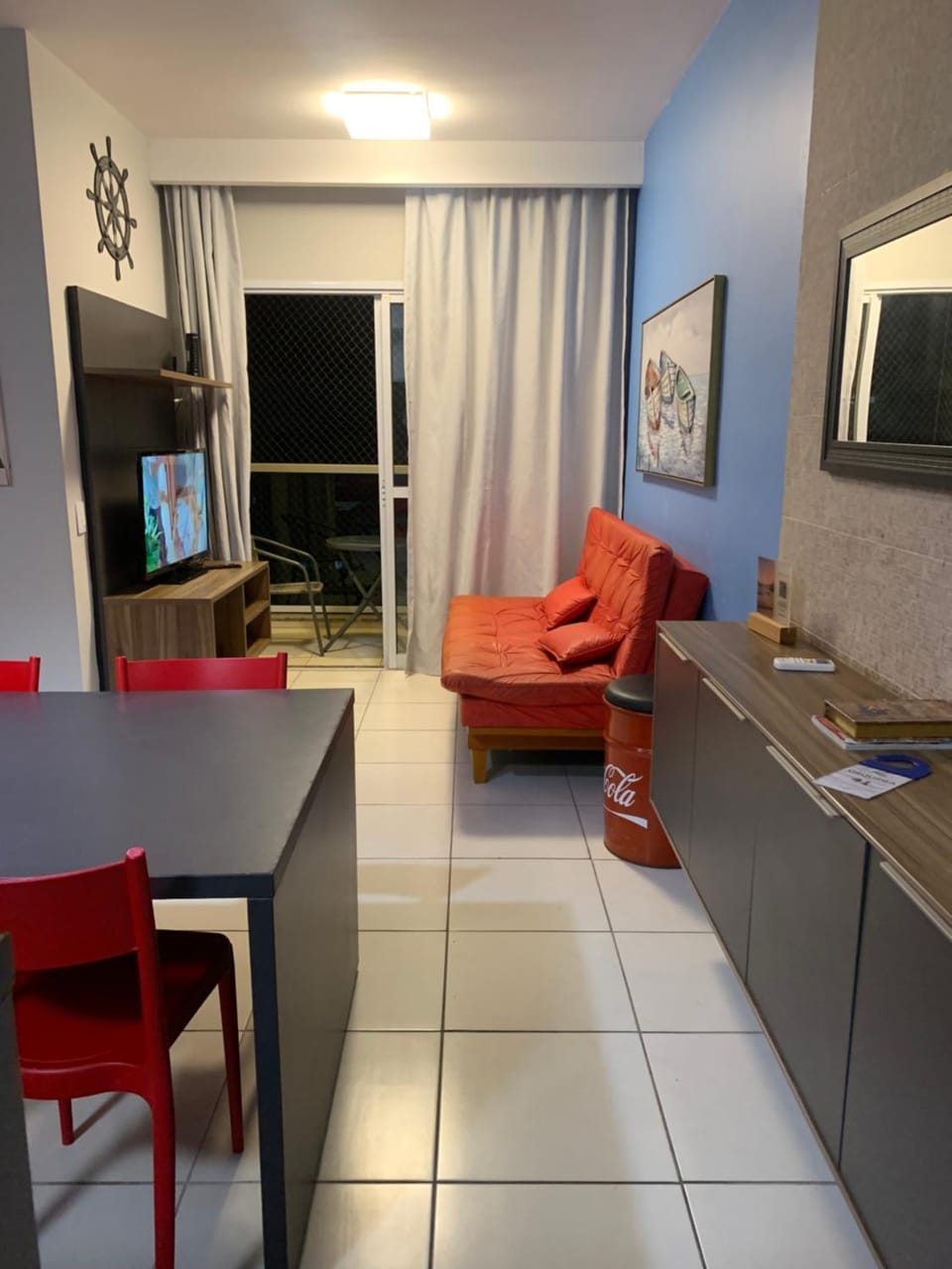 TV and multimedia, Living room, Seating area, Dining area