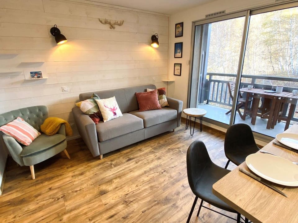 Charmant studio rénové près des pistes avec WiFi gratuit - FR-1-516-175 Apartment in Les Deux Alpes
