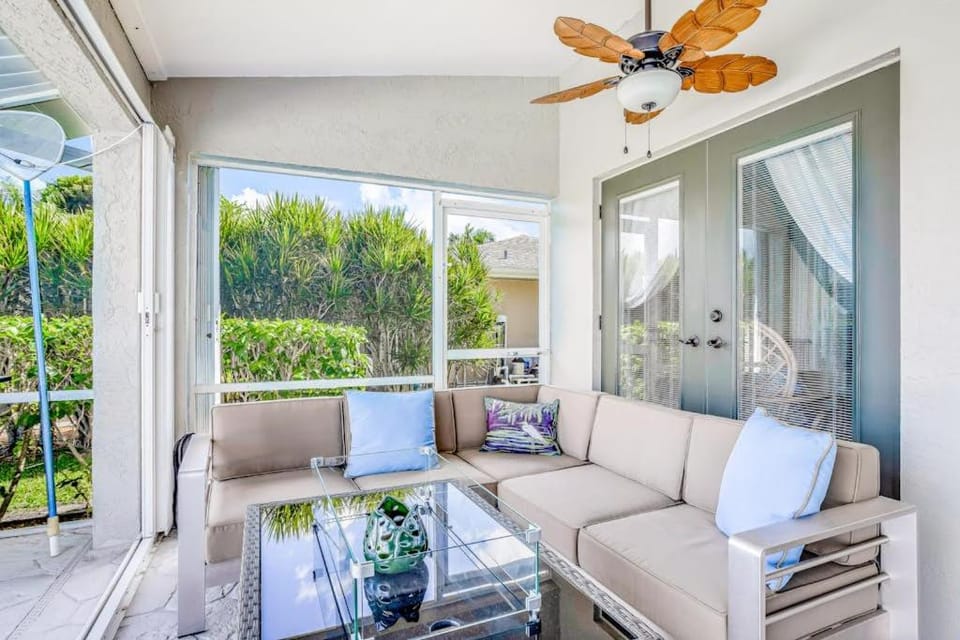 Pelican Paradise House in Cape Coral