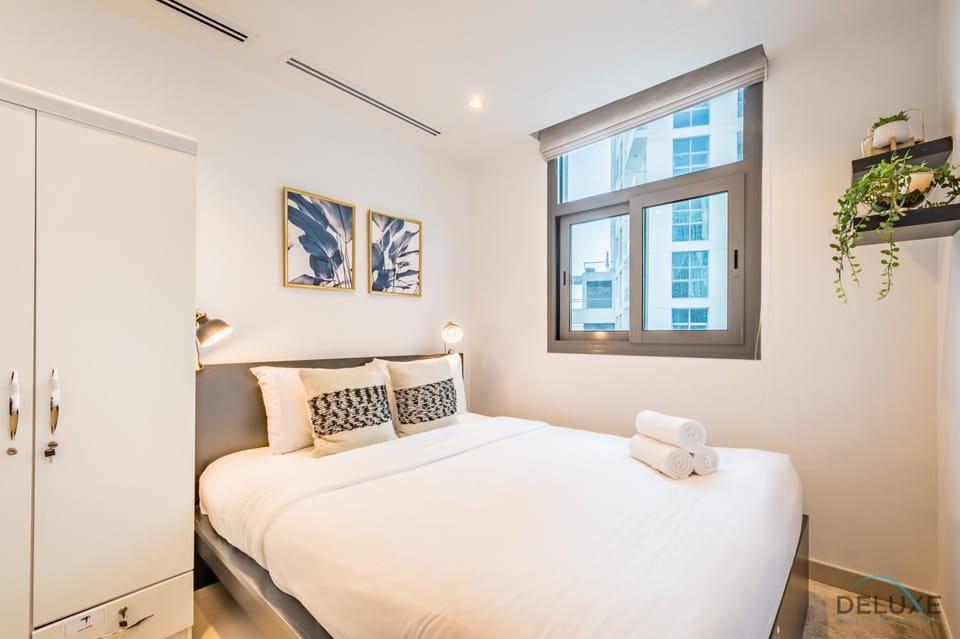 Bed, Photo of the whole room, Bedroom, towels, wardrobe