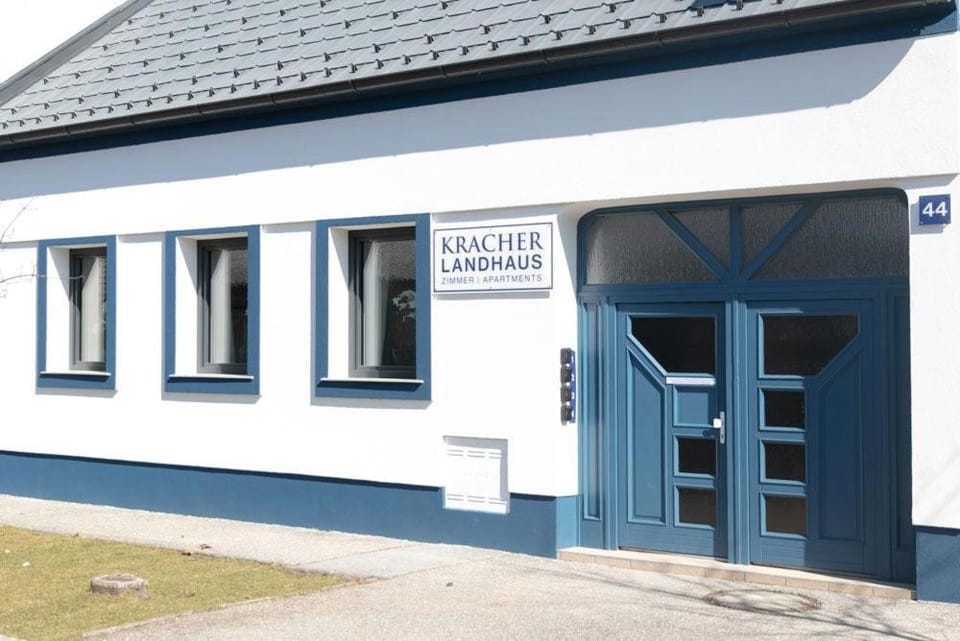 Property building, Facade/entrance