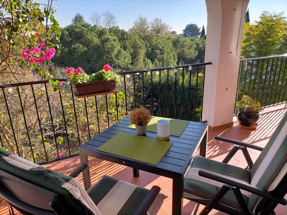 Balcony/Terrace, Garden view