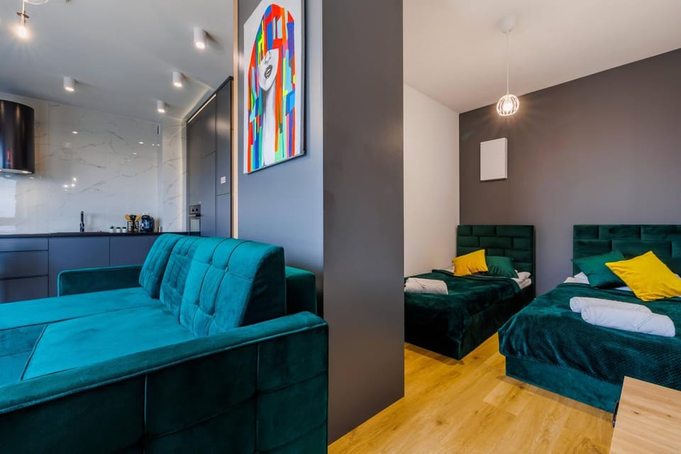 Bed, Photo of the whole room, Seating area