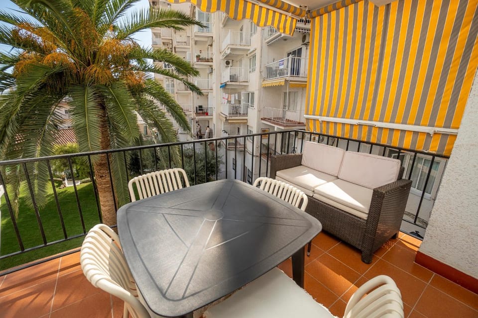 CORONADO 136 MENYBER Apartment in Nerja
