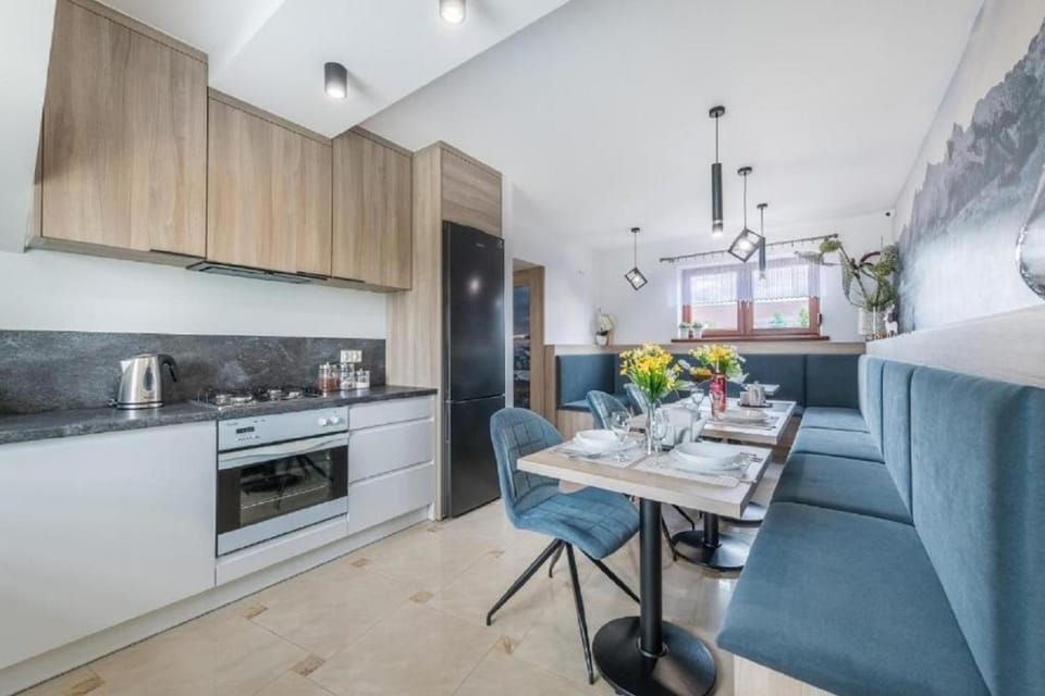 Dining area, Communal kitchen