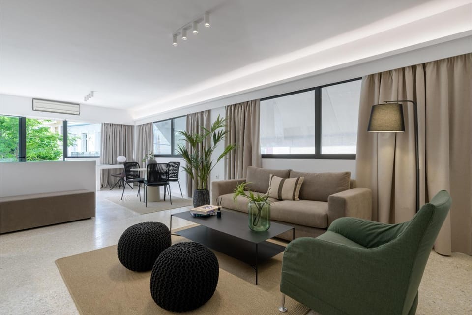 Living room, Photo of the whole room, Seating area