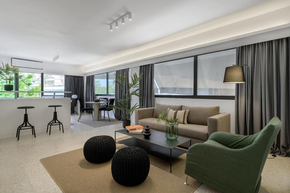 Living room, Photo of the whole room, Seating area