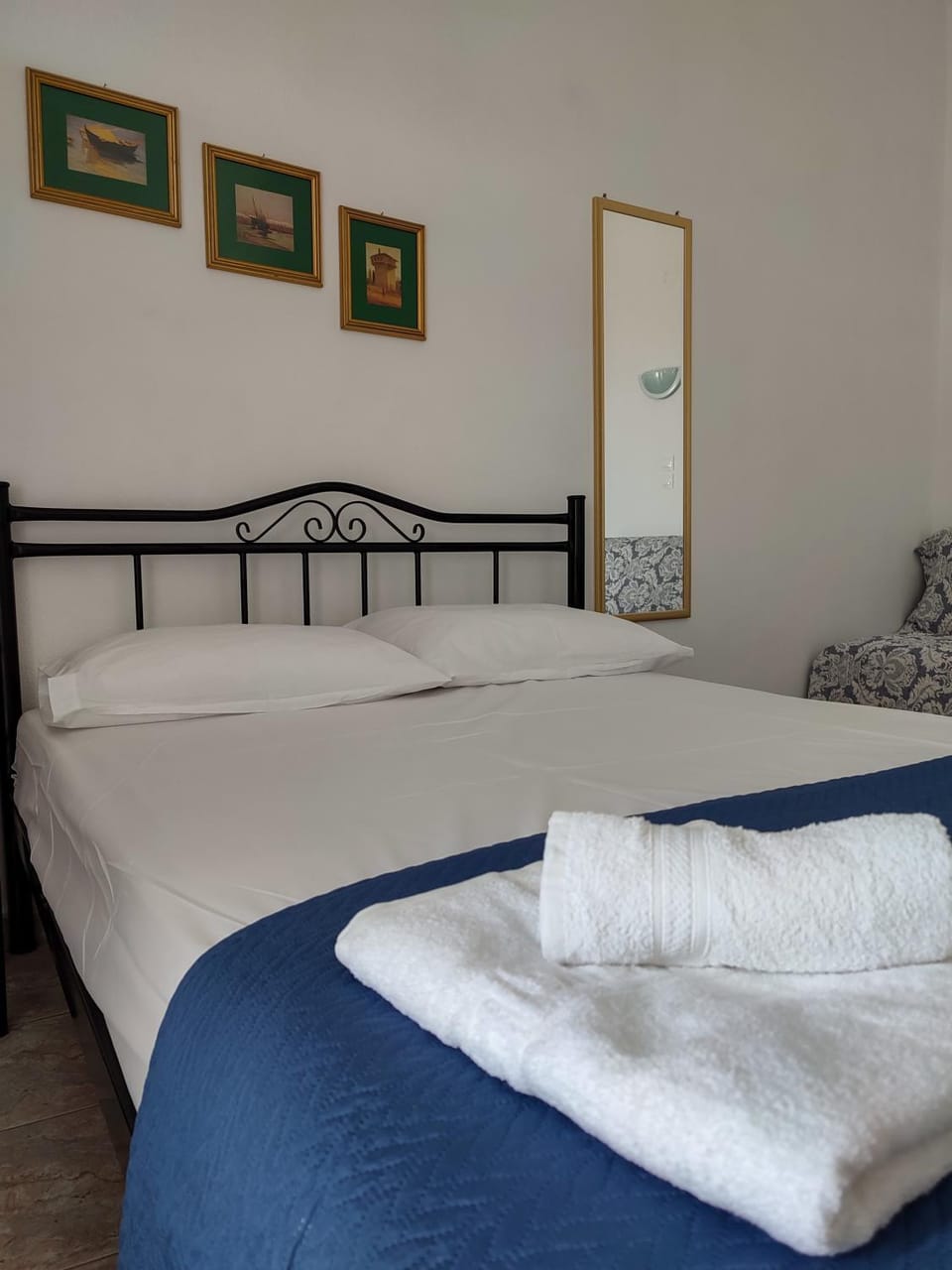Bed, Photo of the whole room