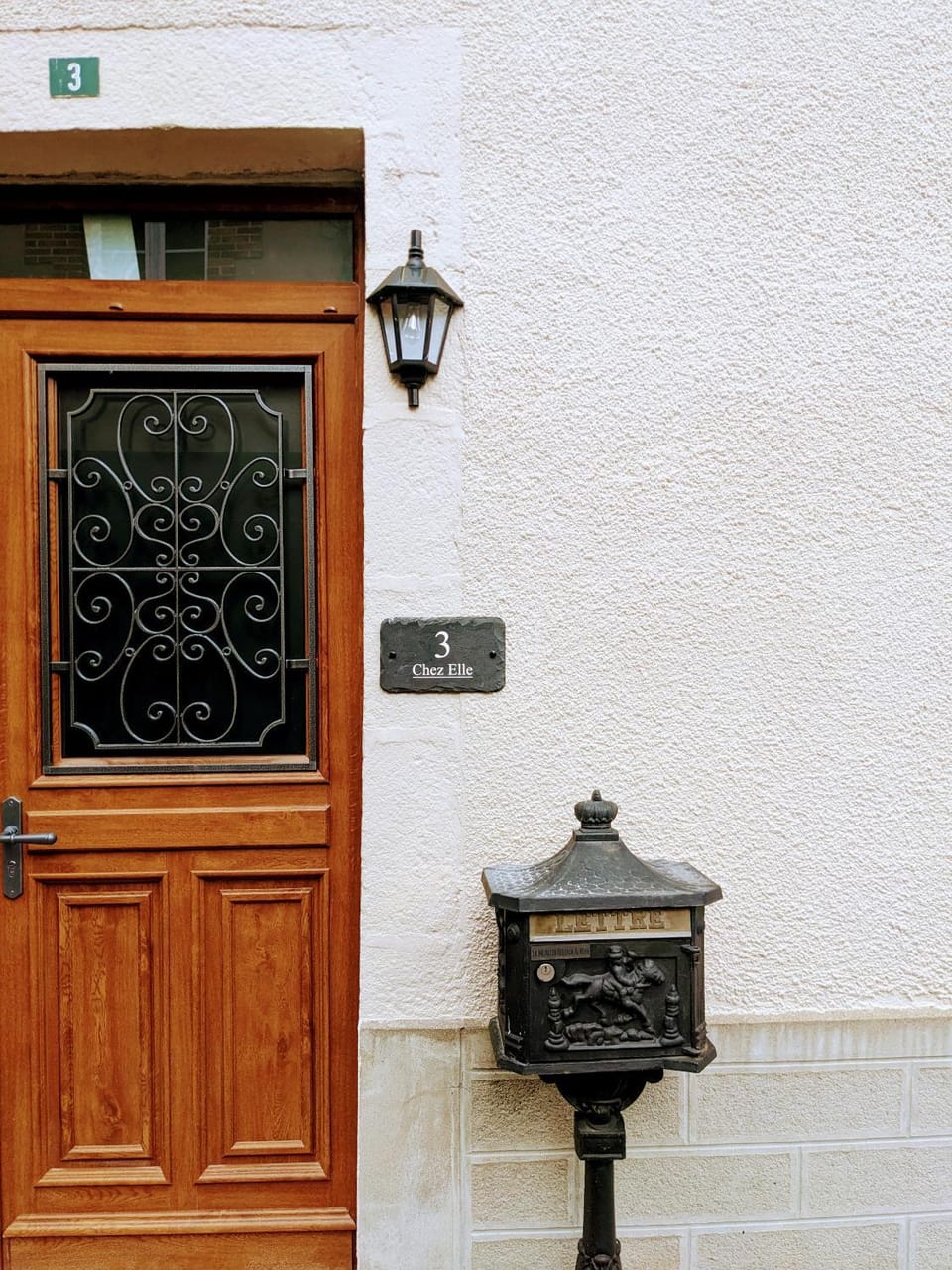 Facade/entrance