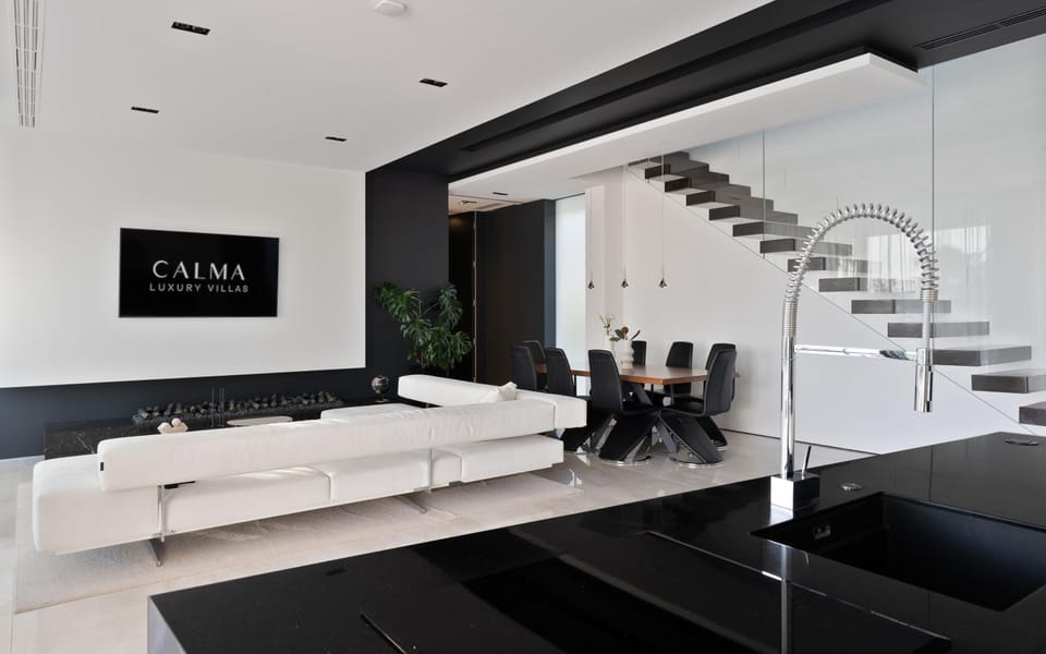 TV and multimedia, Living room, Seating area, flat iron, kitchen