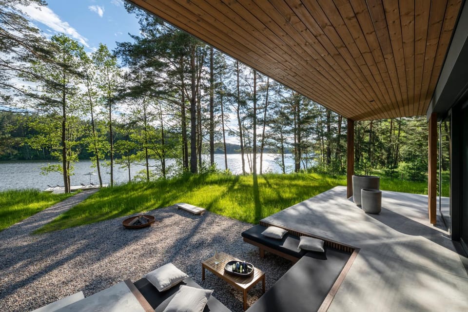 Patio, Day, Natural landscape, View (from property/room), Balcony/Terrace, Seating area, Lake view