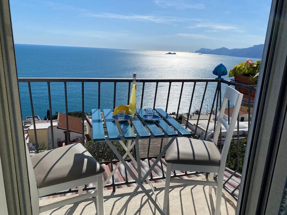 IL PROFUMO DEI FIORI SUITE Apartment in Praiano