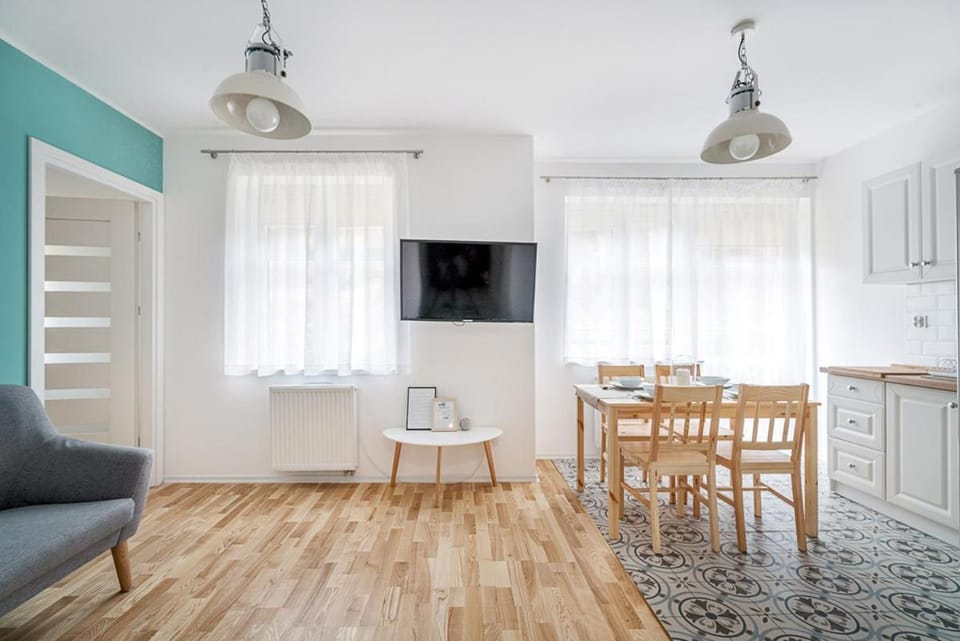 TV and multimedia, Dining area