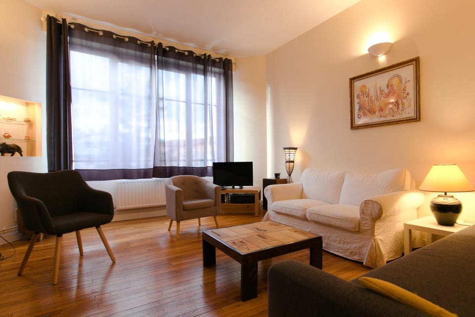 TV and multimedia, Living room, Seating area