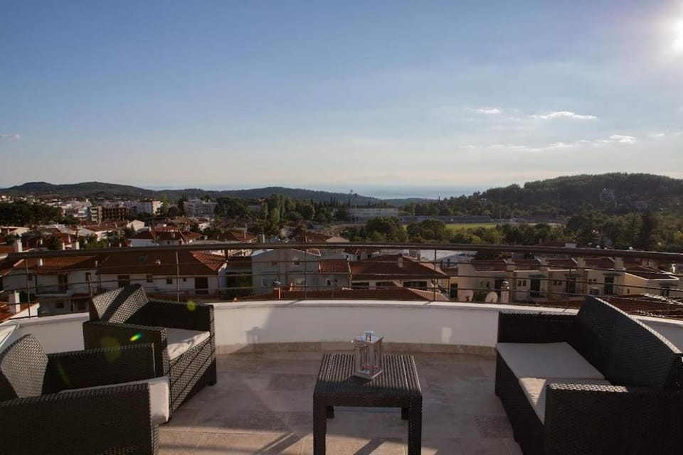 Eagles' Gem Apartment in Halkidiki