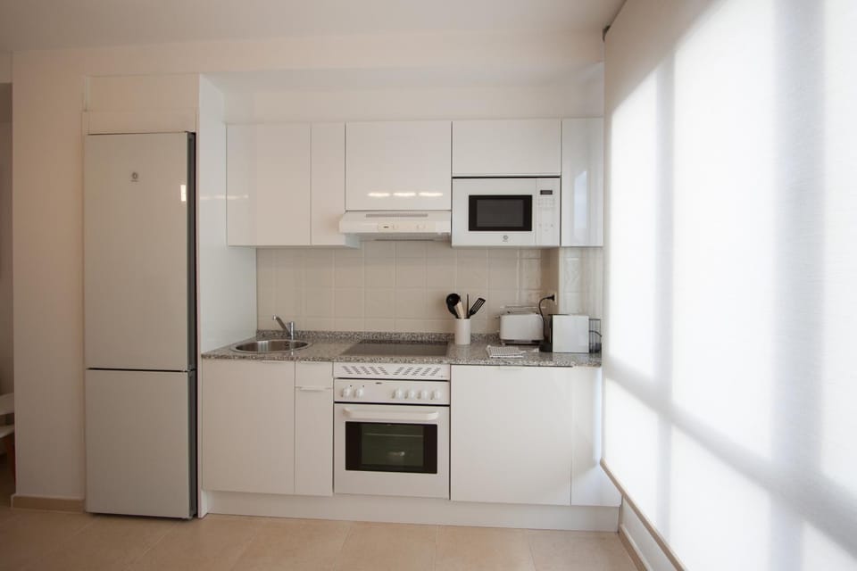 Kitchen or kitchenette, stove, stove, kitchen, kitchen