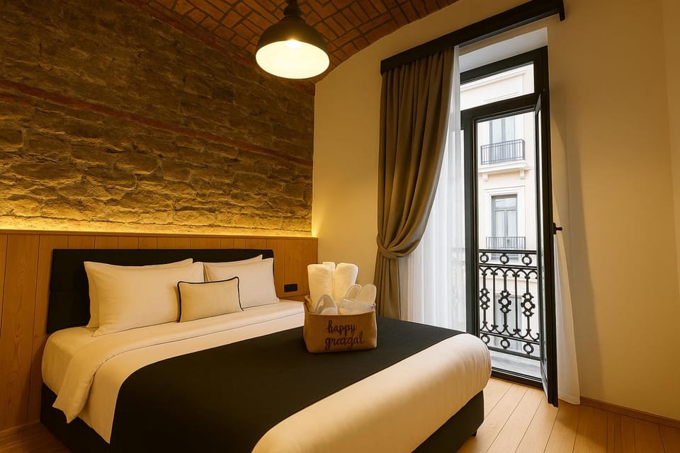 Bed, Photo of the whole room, Bedroom