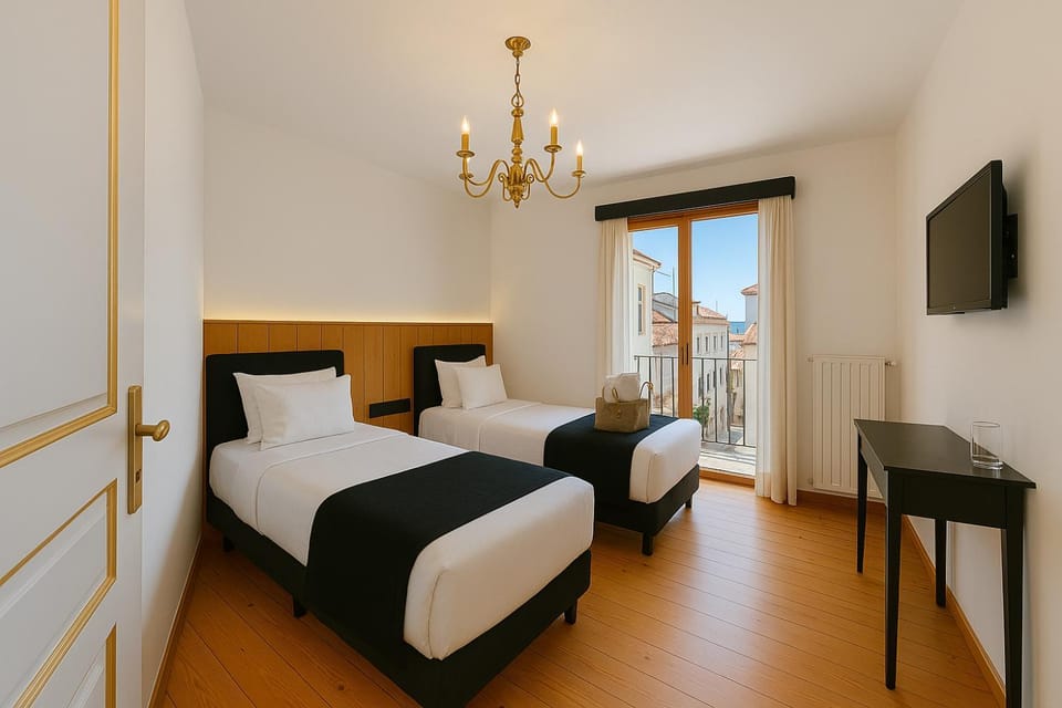 Communal lounge/ TV room, Bed, TV and multimedia, Photo of the whole room, Evening entertainment, Bedroom, hair dresser