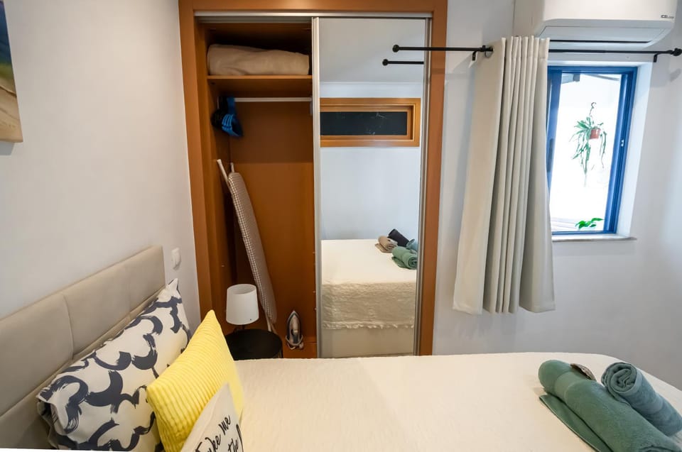 Bed, Photo of the whole room, Bedroom, towels, wardrobe